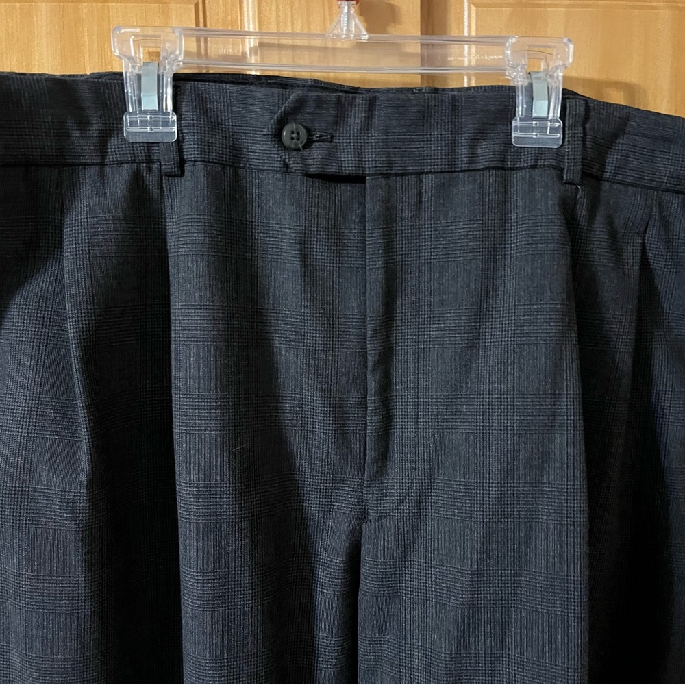 Men’s Stafford Grey/Black Dress Pants